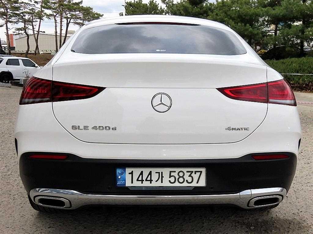 Mercedes Benz GLE Class - Vista 4