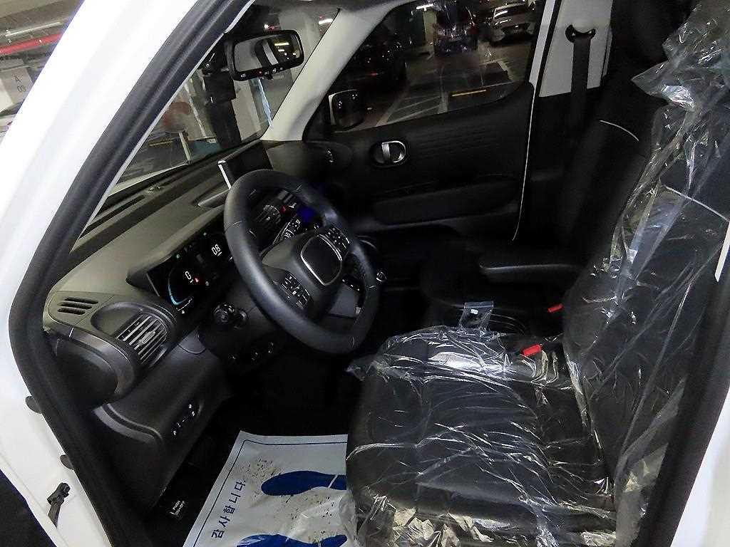 HYUNDAI Casper - Vista 7