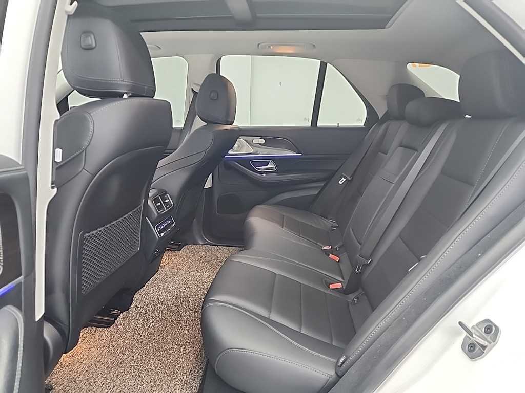 Mercedes Benz GLE Class - Vista 12