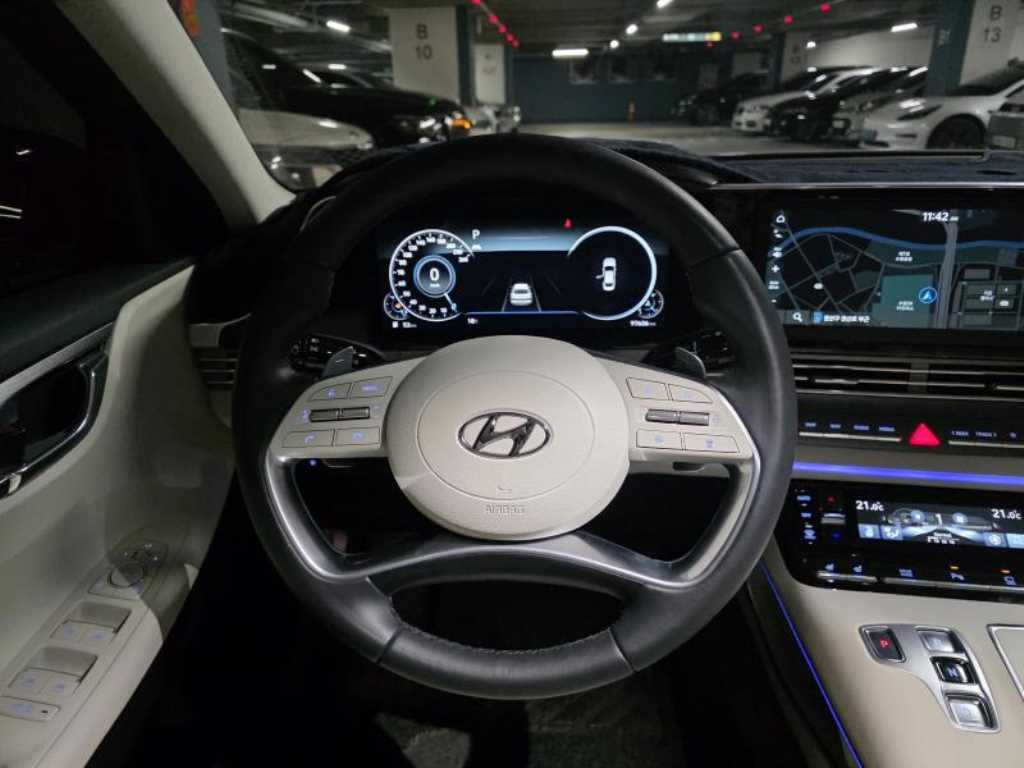 HYUNDAI Grandeur - Vista 12