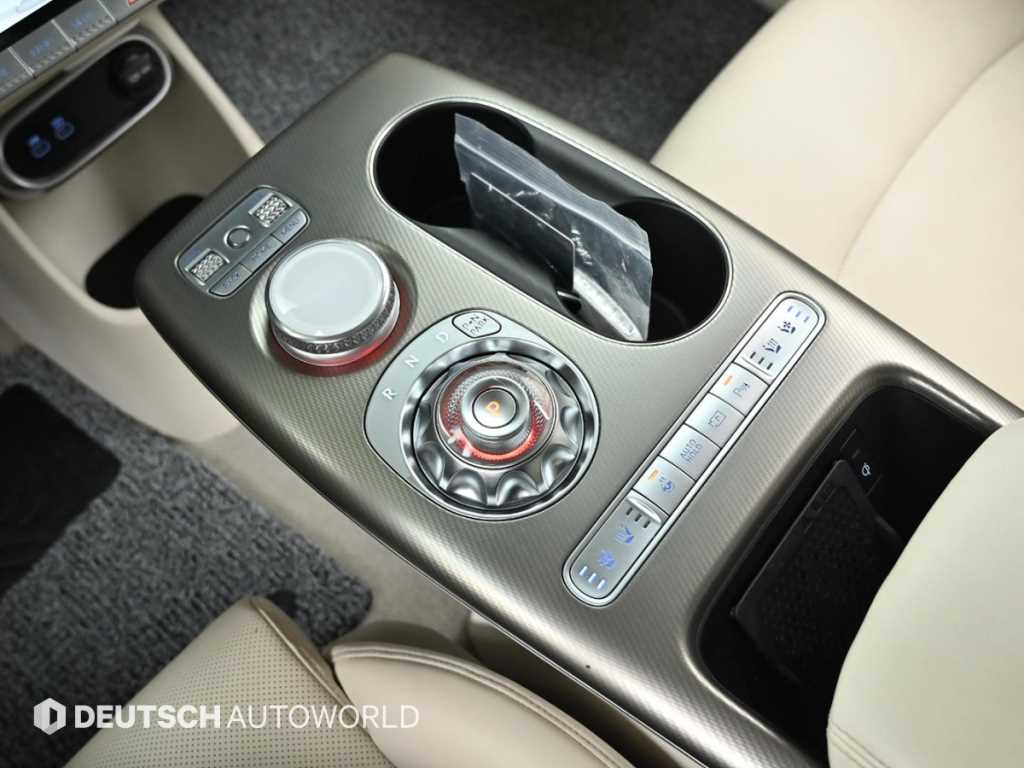 Genesis GV60 - Vista 9