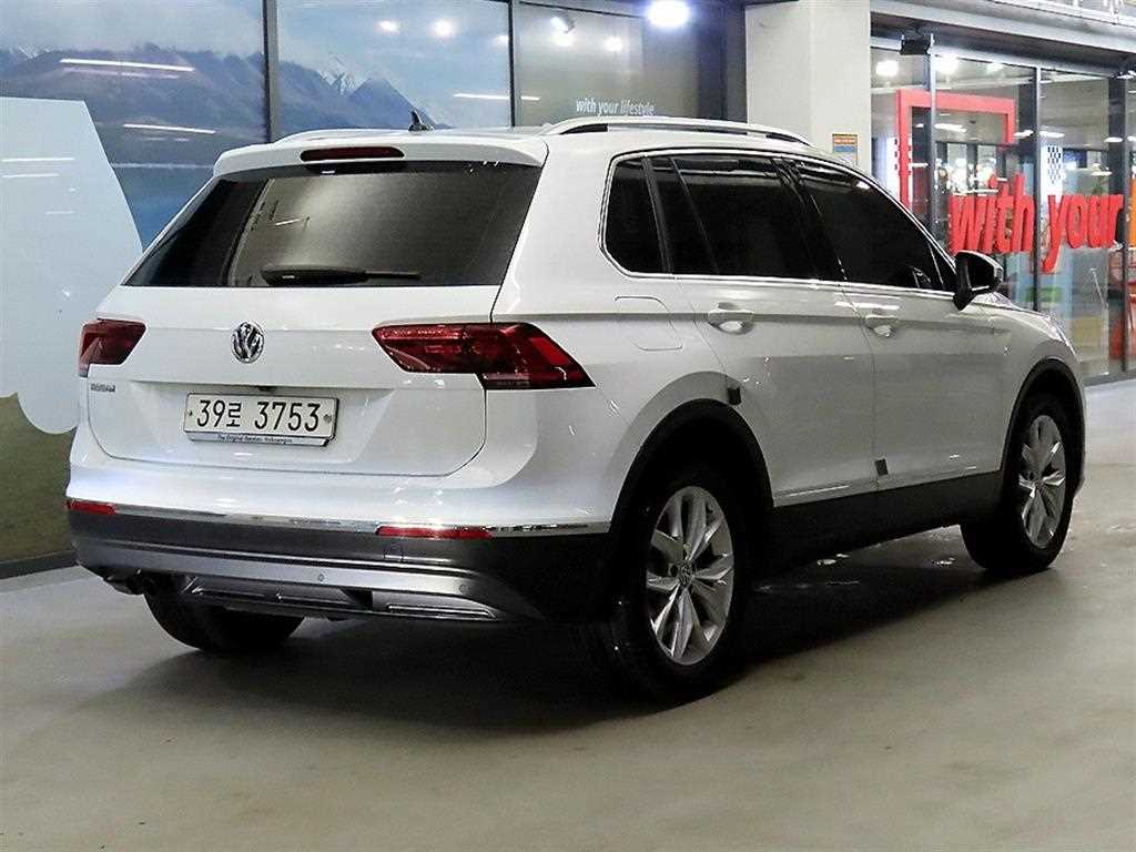 Volkswagen Tiguan - Vista 4