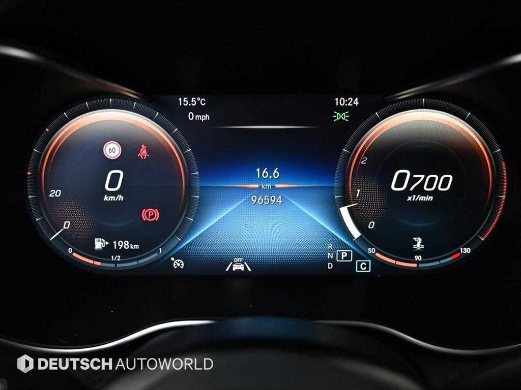 Mercedes Benz C Class - Vista 8