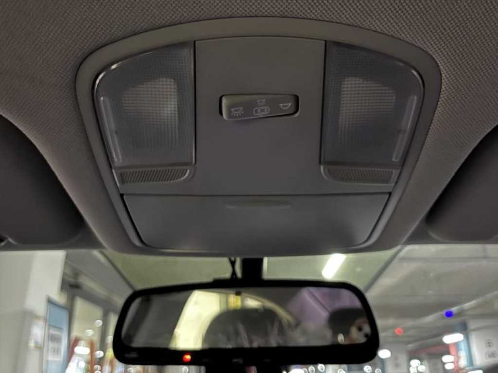 HYUNDAI Avante - Vista 7