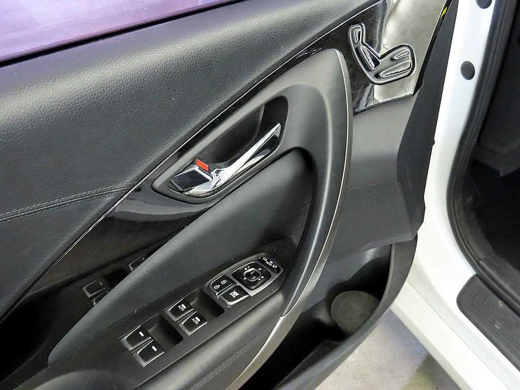 HYUNDAI Grandeur 2015 Blanco - Importación desde Corea - HF Imports Iquique - Foto 13