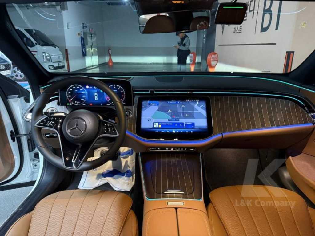 Mercedes Benz E class - Vista 9