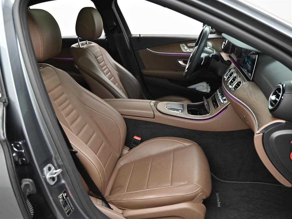 Mercedes Benz E class - Vista 10