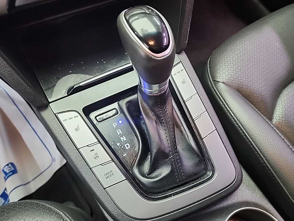 HYUNDAI Avante - Vista 8