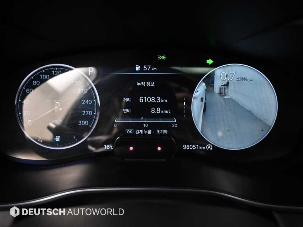 Genesis G70 - Vista 8