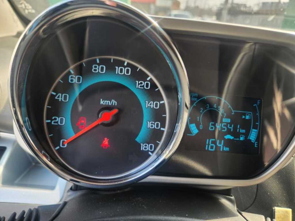 Chevrolet Spark - Vista 5