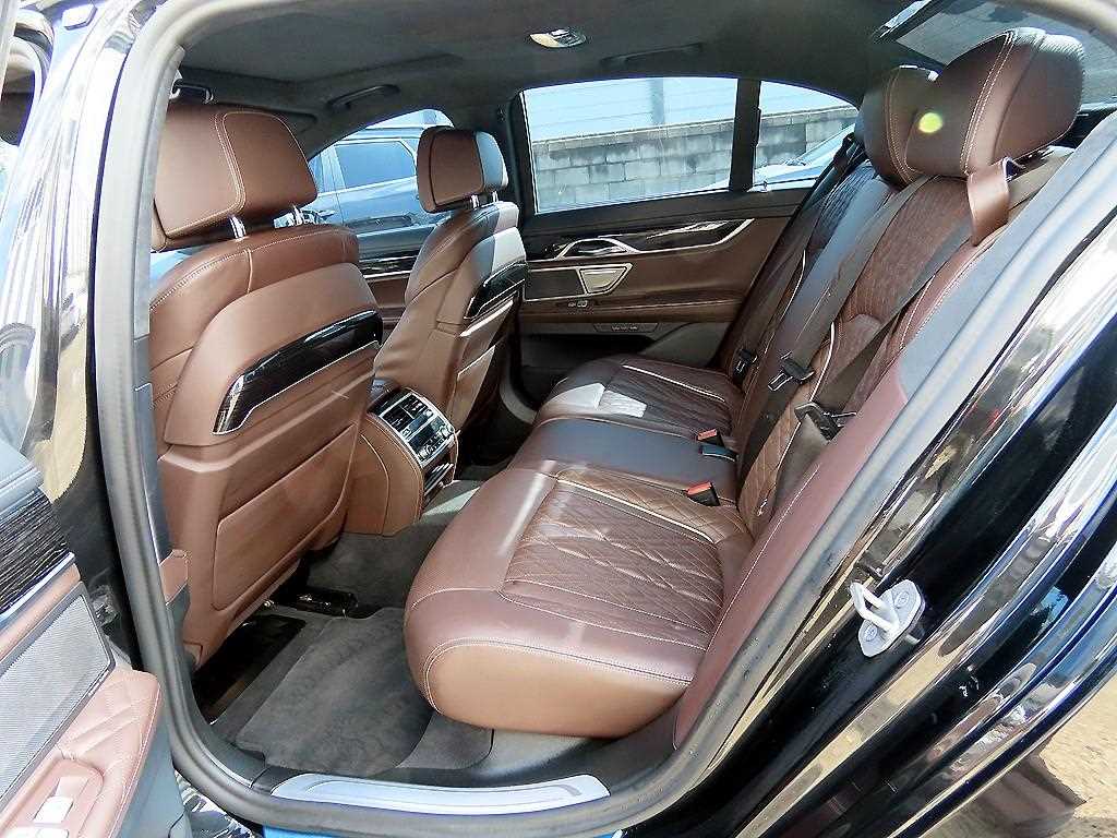 BMW 7 Series - Vista 6