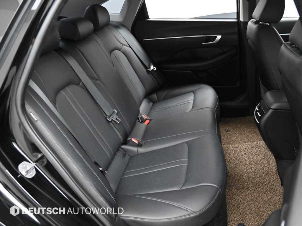 HYUNDAI Sonata - Vista 12