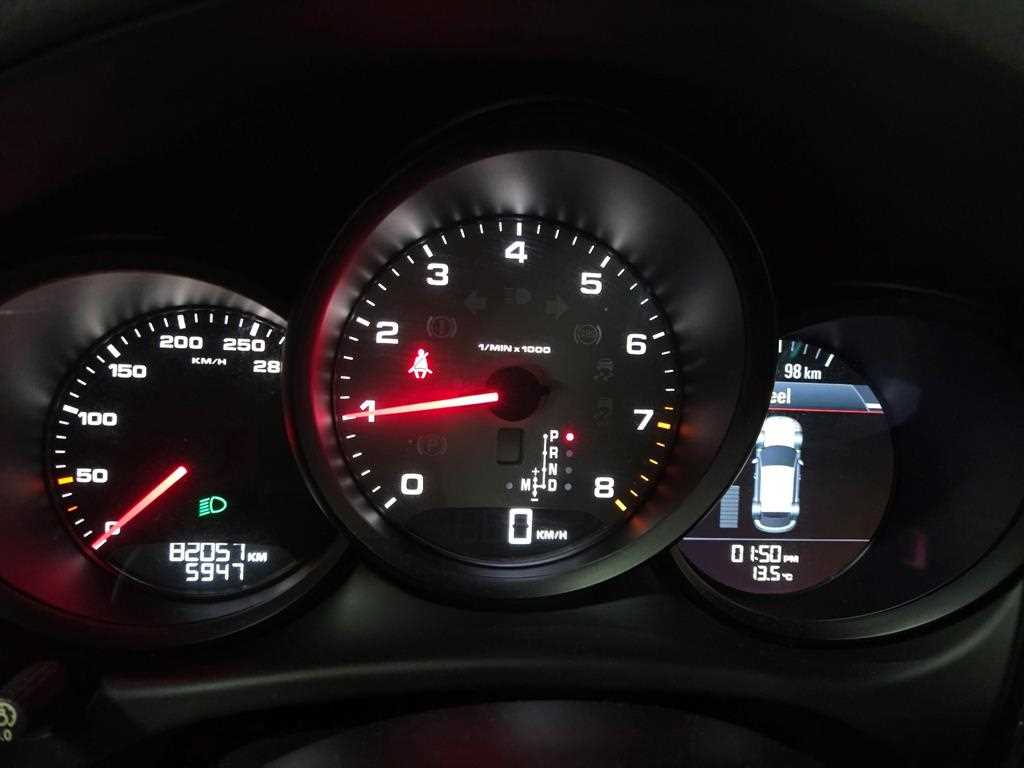 Porsche Macan - Vista 10