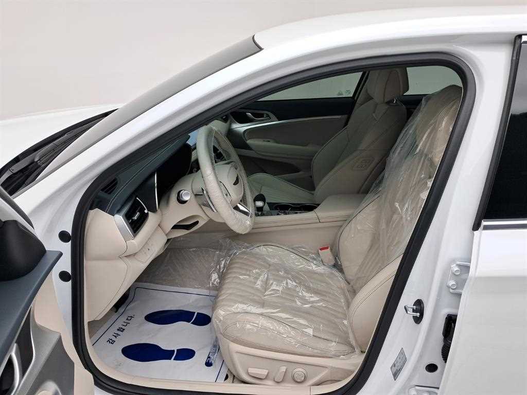 Genesis G70 - Vista 11