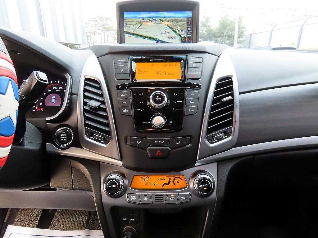 Ssangyong Korando 2015 Gris - Importación desde Corea - HF Imports Iquique - Foto 14