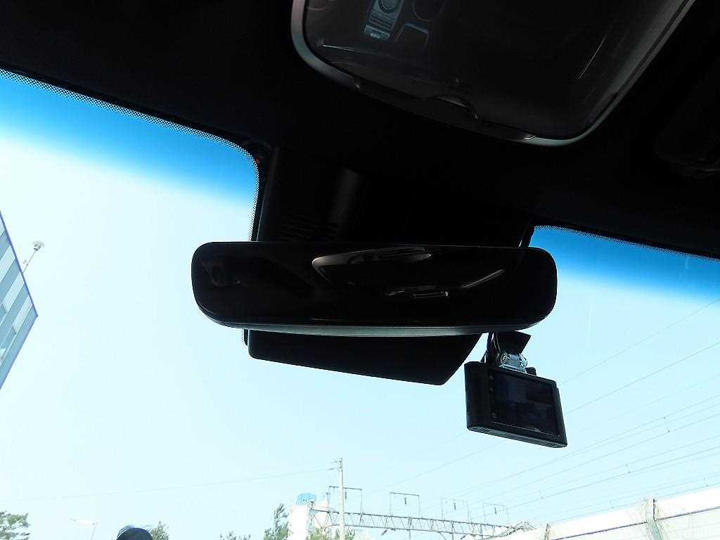 Genesis GV70 2022 Verde - Importación desde Corea - HF Imports Iquique - Foto 14