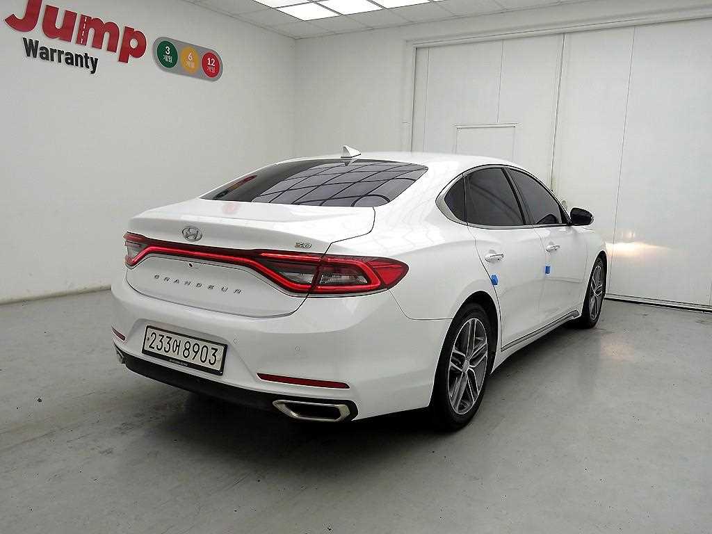 HYUNDAI Grandeur - Vista 4