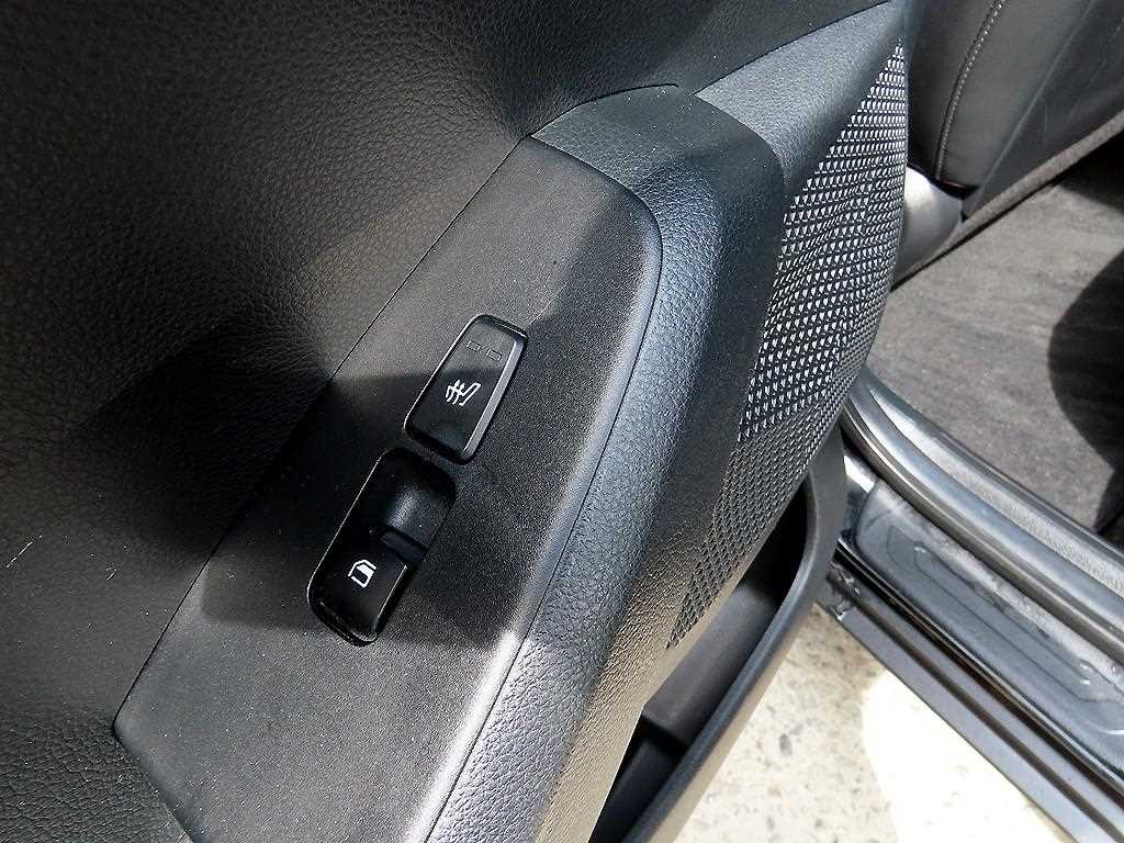 KIA Seltos 2023 Negro - Importación desde Corea - HF Imports Iquique - Foto 15