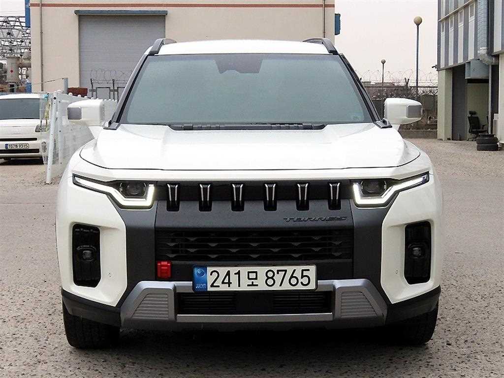 Ssangyong Torres 2023 Blanco - Importación desde Corea - HF Imports Iquique - Foto 1