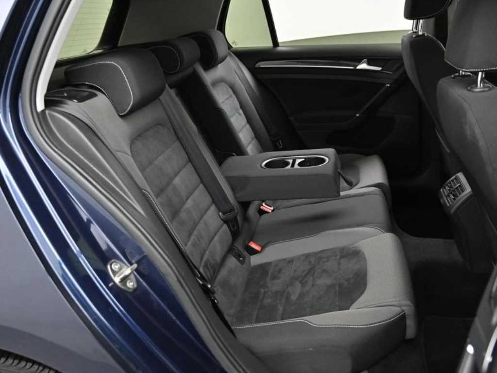 Volkswagen Golf - Vista 12