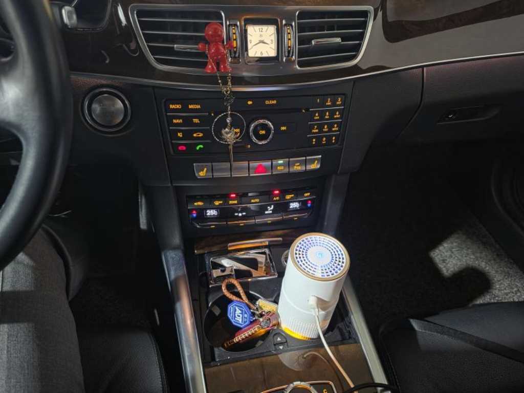 Mercedes Benz E class - Vista 8