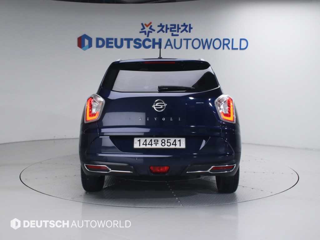 Ssangyong Tivoli - Vista 4