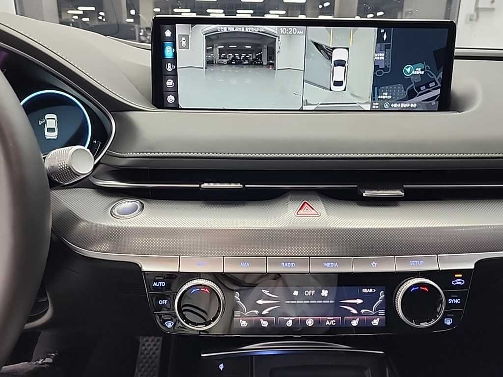 Genesis G80 - Vista 10