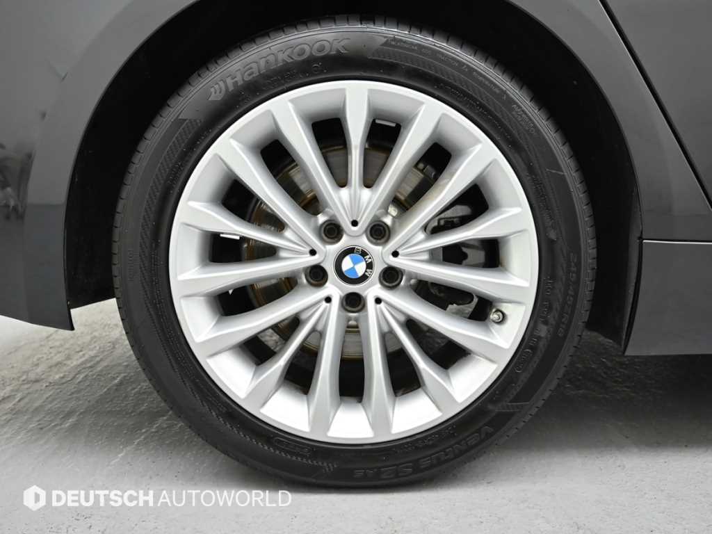 BMW 5 Series - Vista 5