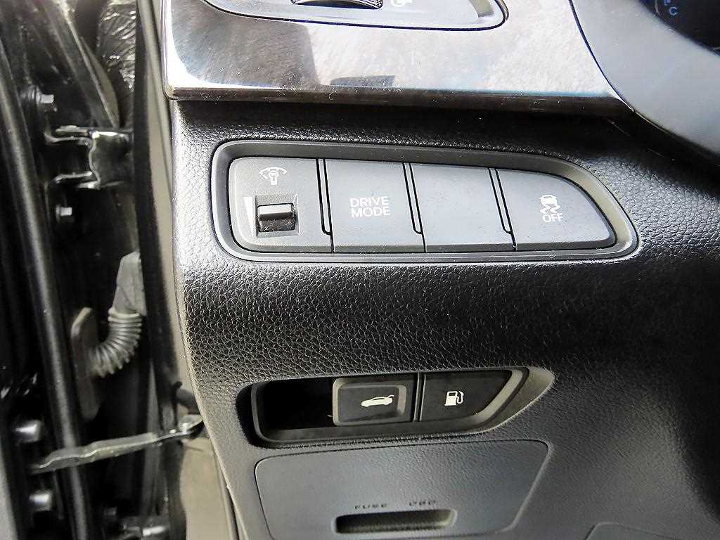 HYUNDAI Grandeur - Vista 12