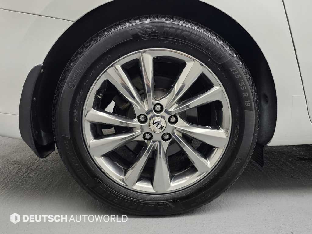 KIA Carnival - Vista 5