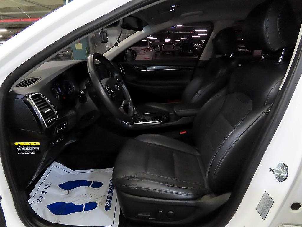 HYUNDAI Grandeur - Vista 6