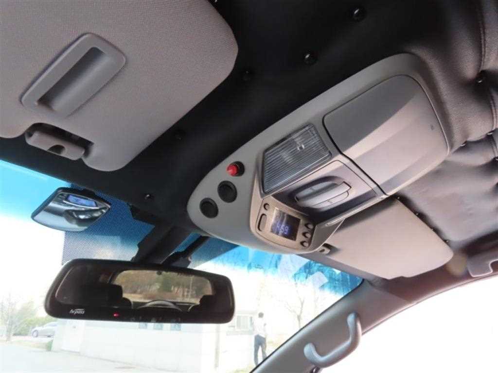 Ssangyong Korando - Vista 11