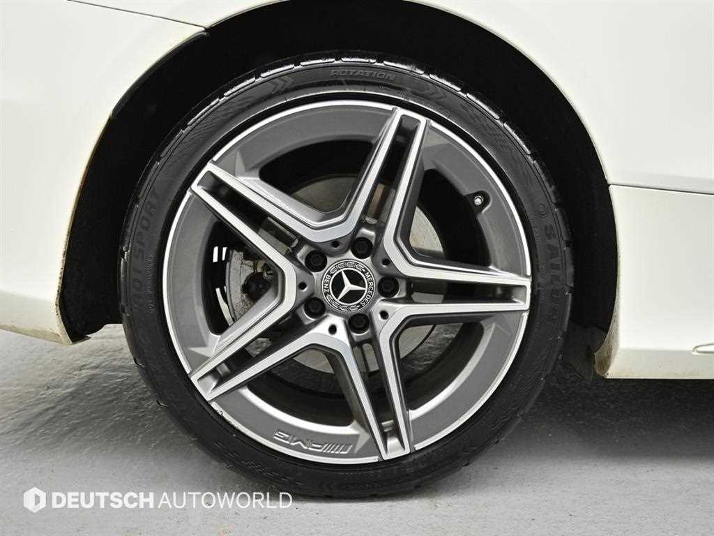 Mercedes Benz C Class - Vista 5