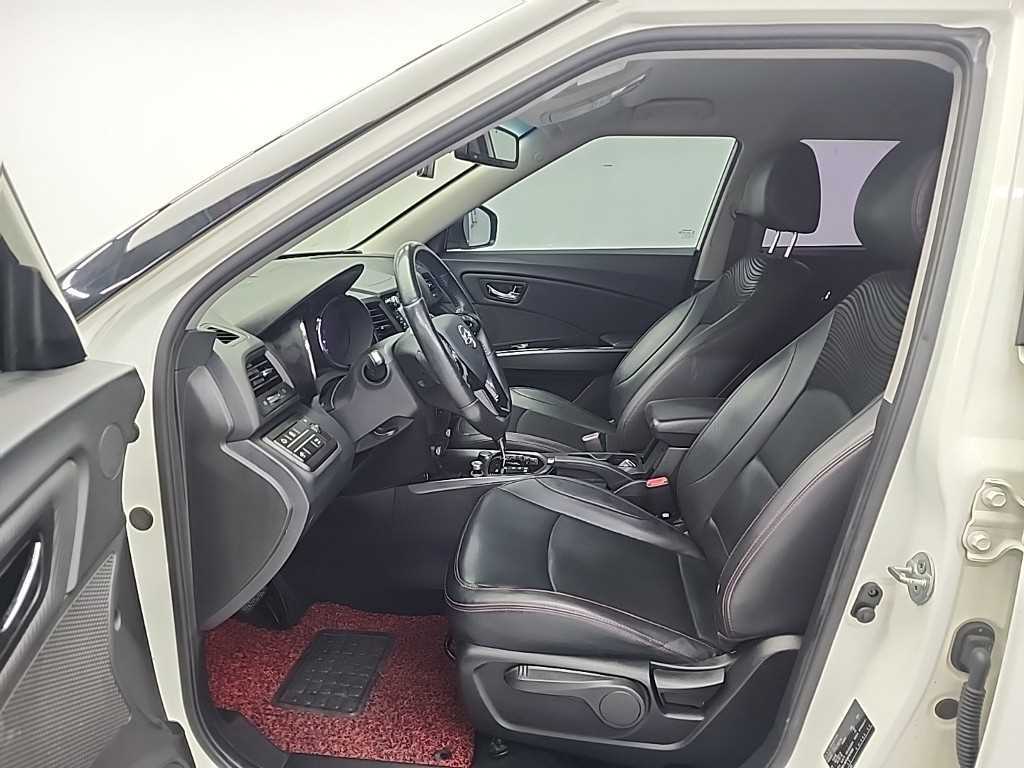 Ssangyong Tivoli - Vista 11