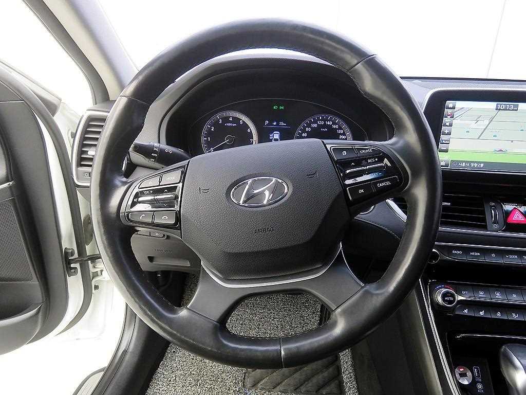 HYUNDAI Grandeur - Vista 9