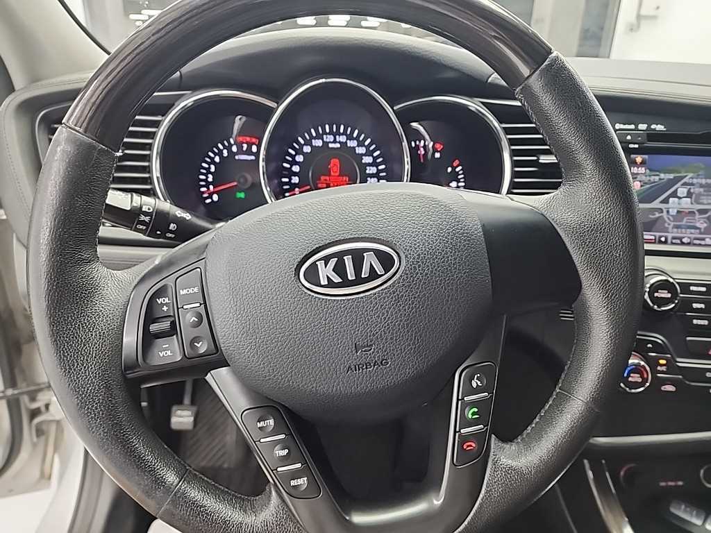 KIA K5 - Vista 10