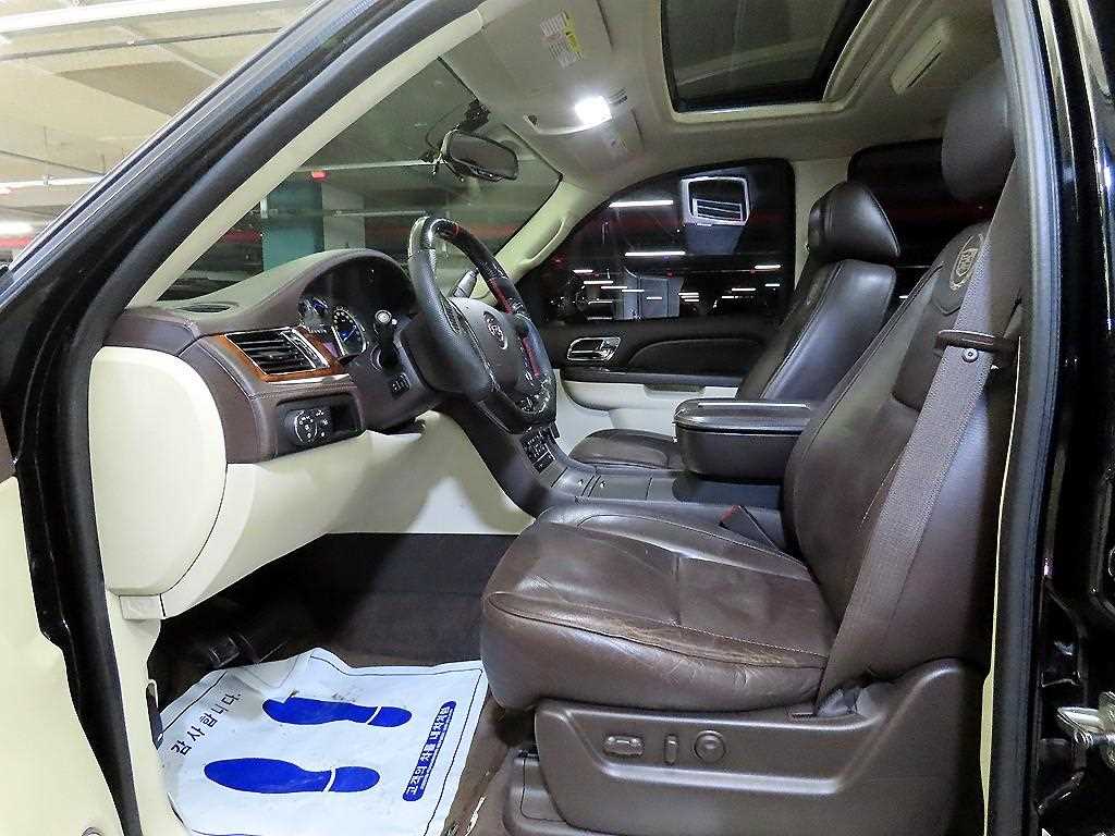 Cadillac Escalade - Vista 6