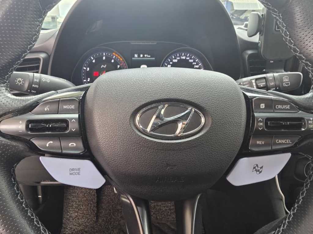 HYUNDAI Veloster - Vista 10