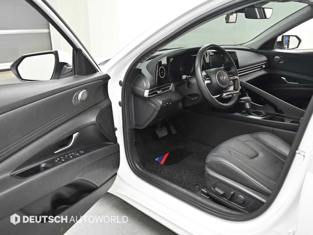 HYUNDAI Avante - Vista 11