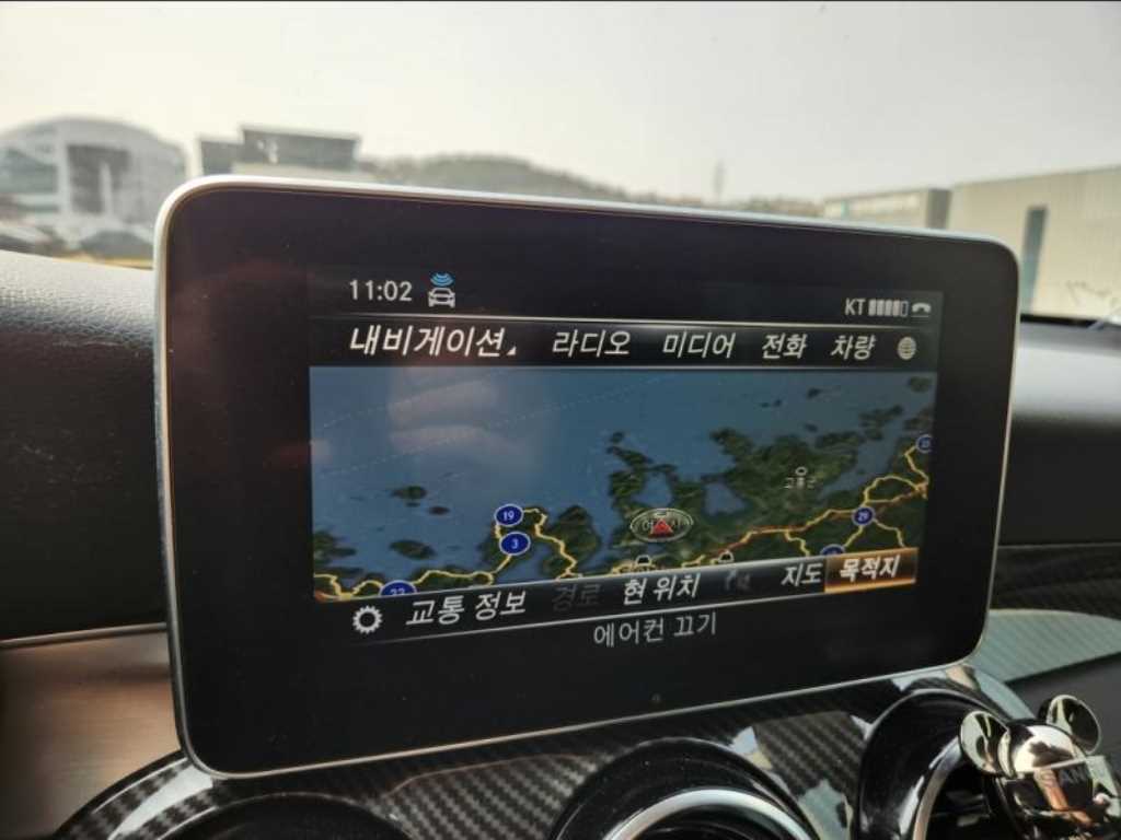 Mercedes Benz GLC Class - Vista 7