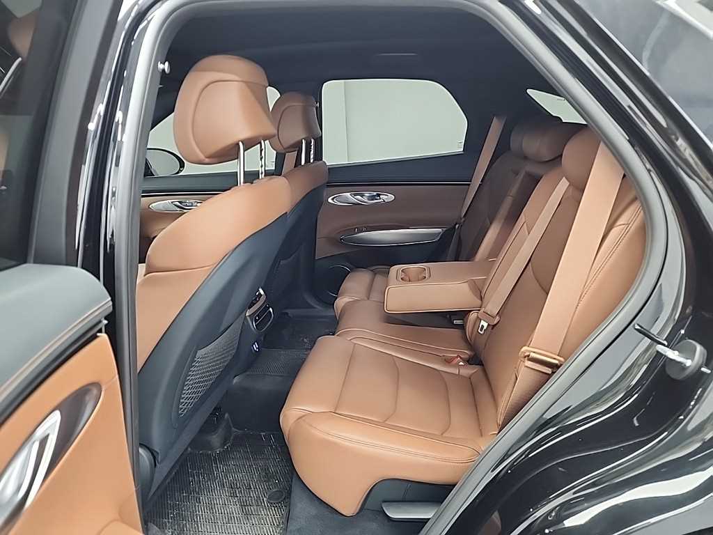 Genesis GV70 - Vista 12