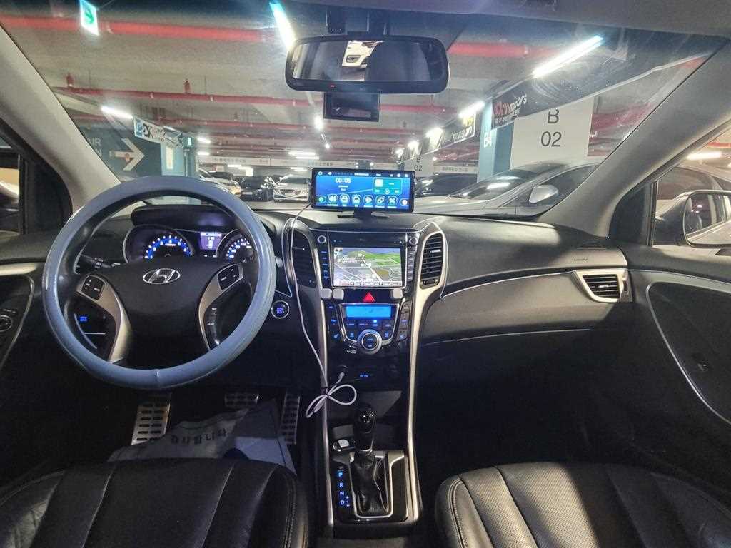 HYUNDAI i30 - Vista 5