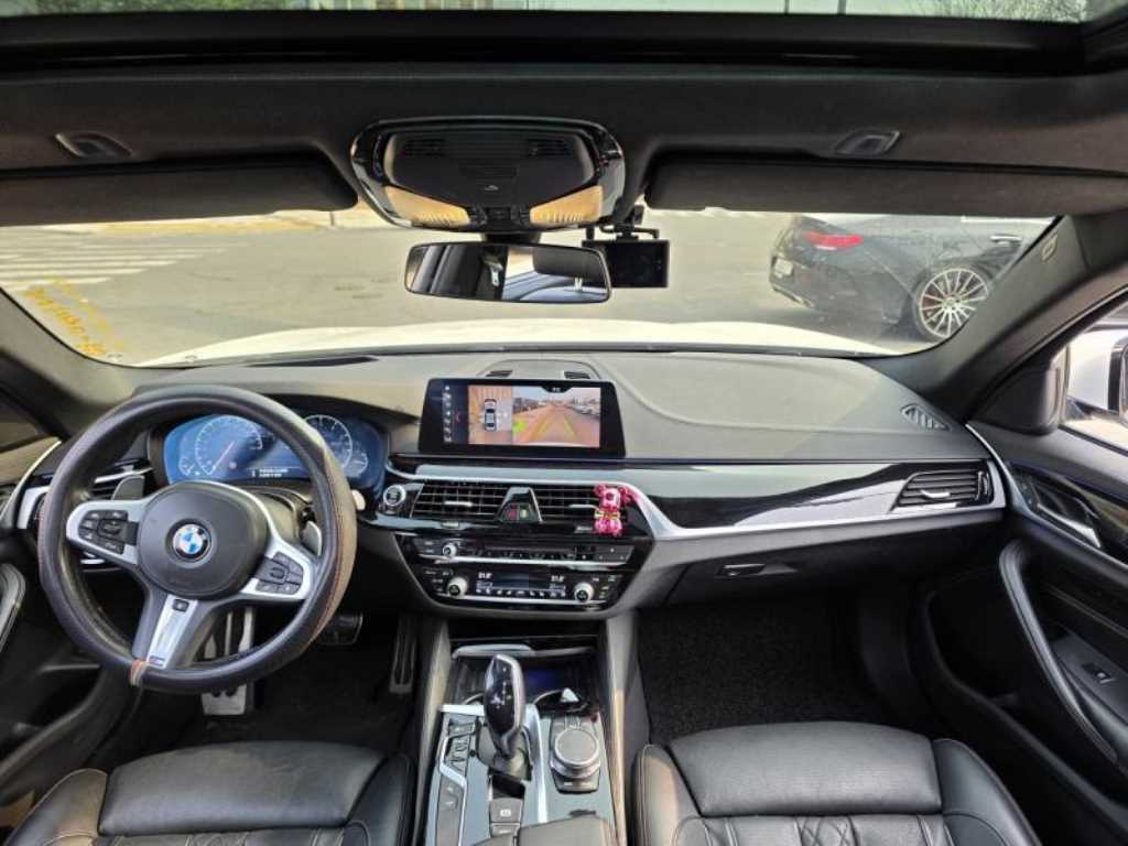 BMW 5 Series - Vista 7