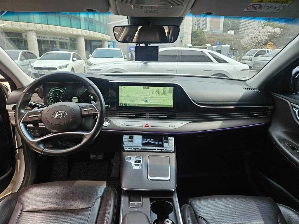 HYUNDAI Grandeur - Vista 6
