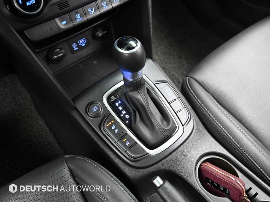 HYUNDAI Kona - Vista 9