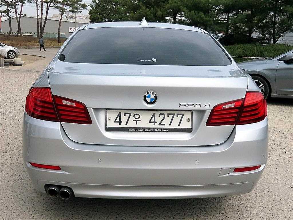 BMW 5 Series - Vista 4