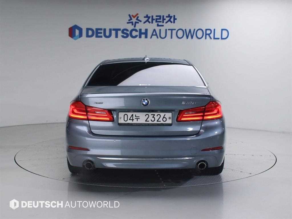 BMW 5 Series - Vista 4