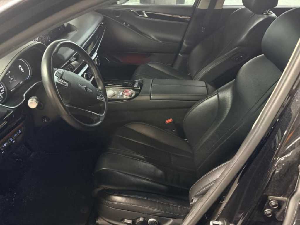 Genesis G80 - Vista 9