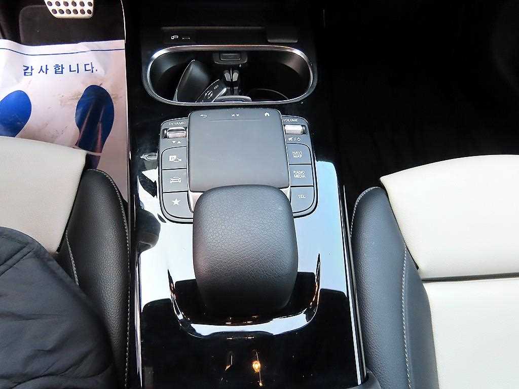 Mercedes Benz CLA Class 2020 Blanco - Importación desde Corea - HF Imports Iquique - Foto 13