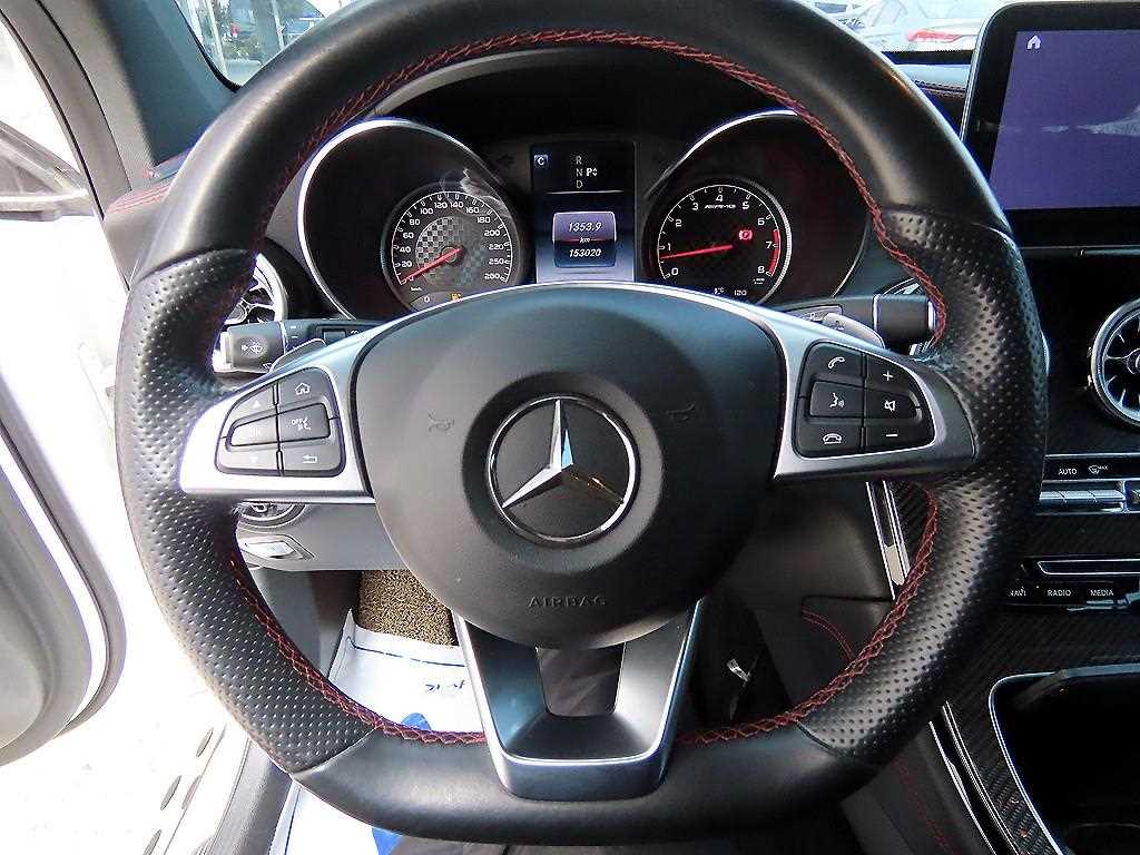 Mercedes Benz GLC Class - Vista 8